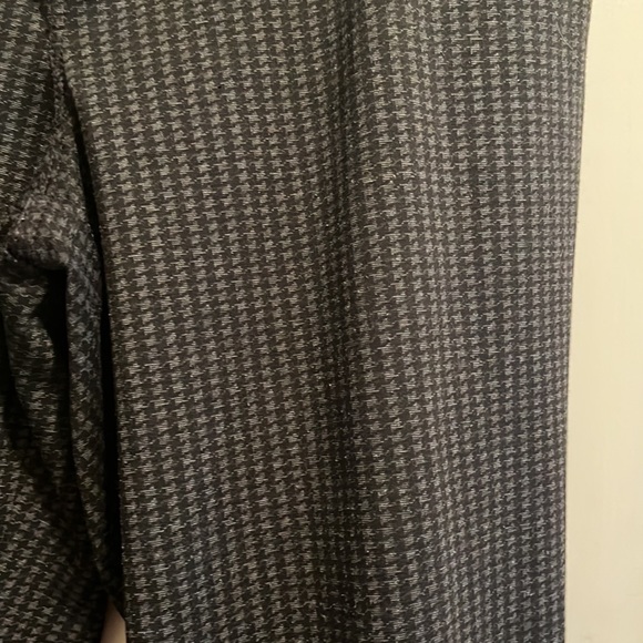 Gloria Vanderbilt | Black & Grey Houndstooth Dress Pants 18W - Picture 2 of 5